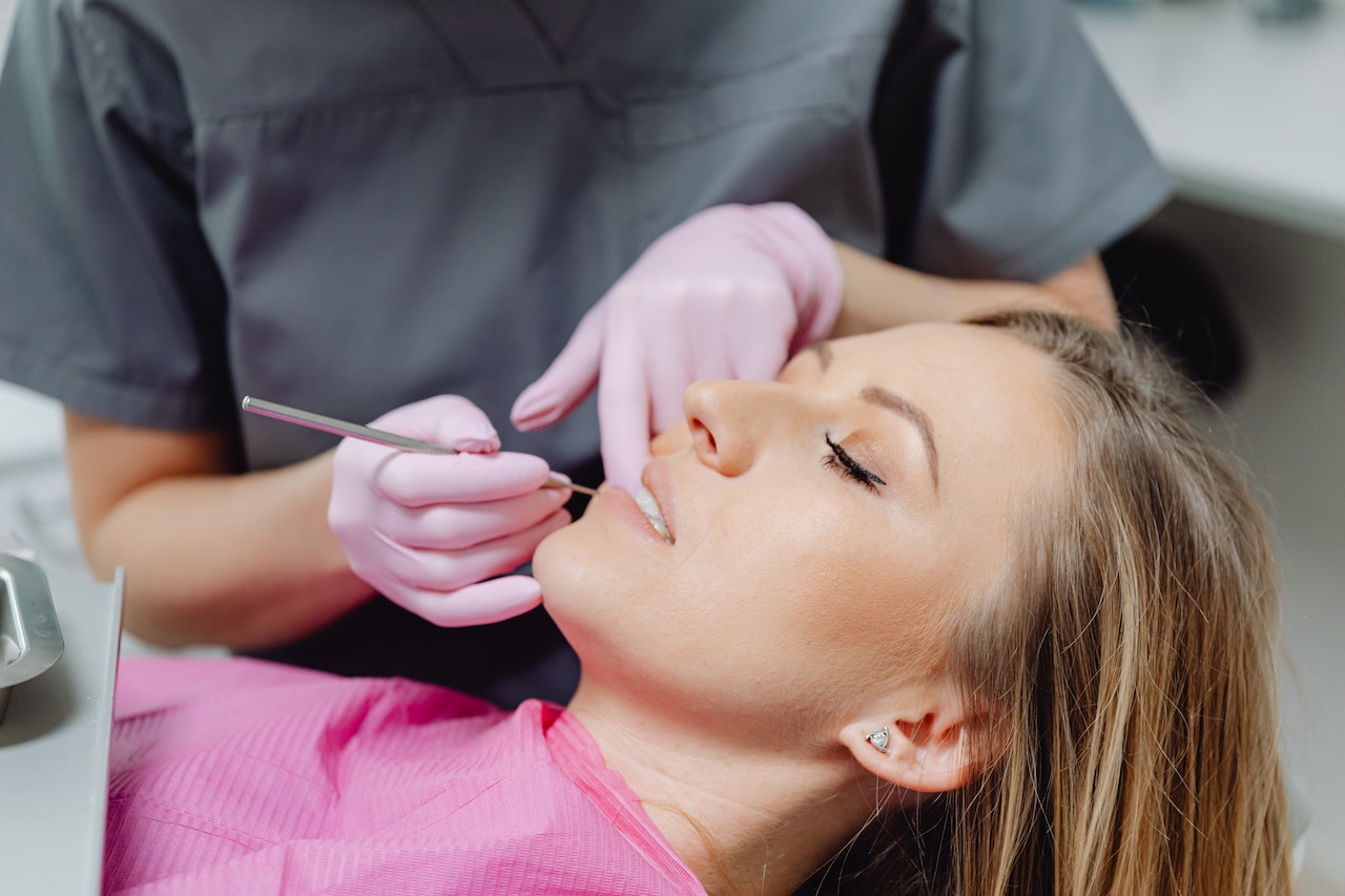 Understanding Periodontitis: Causes, Stages, and Treatment in Singapore